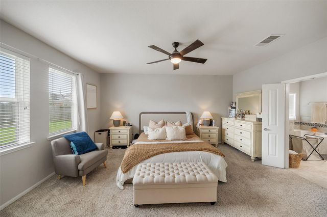 4002 Longwood Drive, Mont Belvieu, TX 77523
