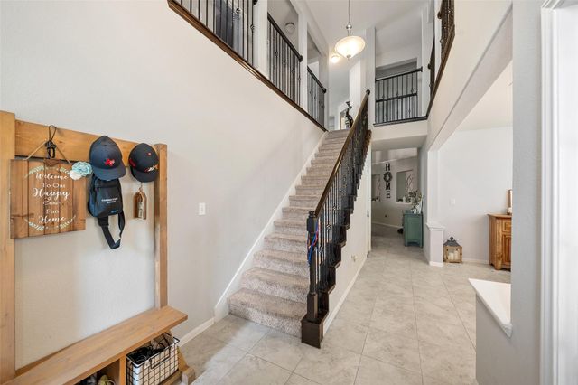 4002 Longwood Drive, Mont Belvieu, TX 77523