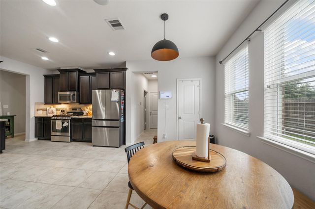 4002 Longwood Drive, Mont Belvieu, TX 77523