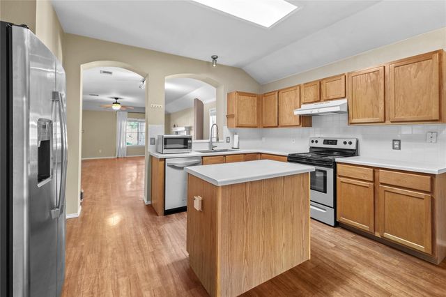 1005 Haleys Way DR, Buda, TX 78610