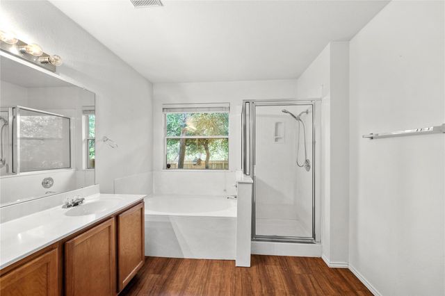 1005 Haleys Way DR, Buda, TX 78610