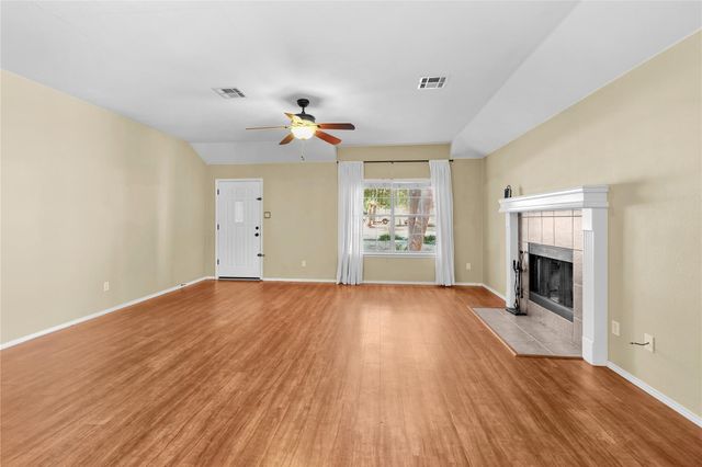 1005 Haleys Way DR, Buda, TX 78610