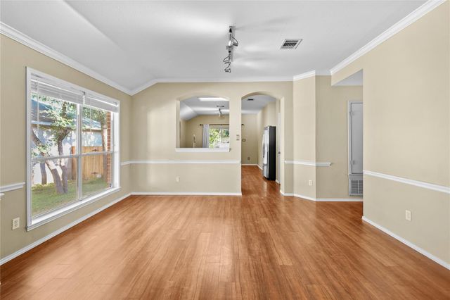 1005 Haleys Way DR, Buda, TX 78610