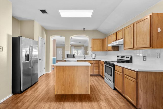 1005 Haleys Way DR, Buda, TX 78610