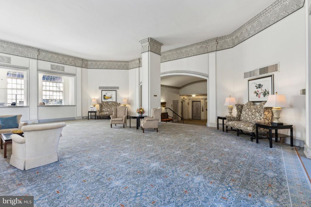 Image 20 of property listing at 4000 CATHEDRAL AVE NW #605B, Washington, DC 20016