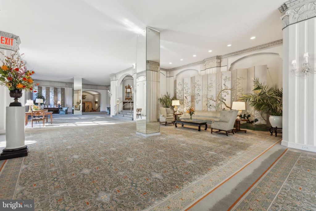 Image 21 of property listing at 4000 CATHEDRAL AVE NW #605B, Washington, DC 20016