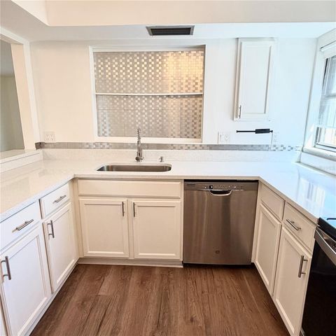 994 N BENEVA ROAD T2, Sarasota, FL 34232