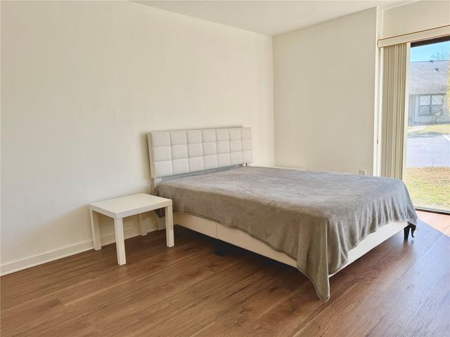 994 N BENEVA ROAD T2, Sarasota, FL 34232