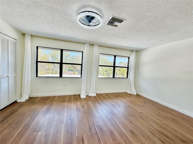 994 N BENEVA ROAD T2, Sarasota, FL 34232