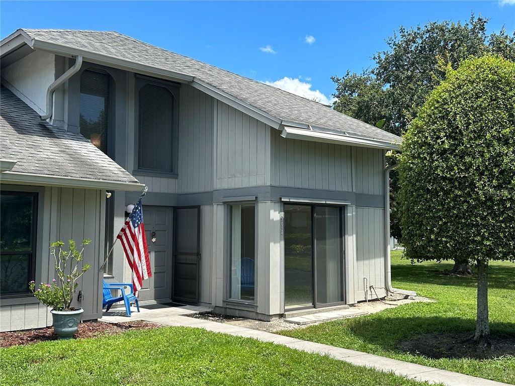 Image 3 of property listing at 994 N BENEVA ROAD T2, Sarasota, FL 34232