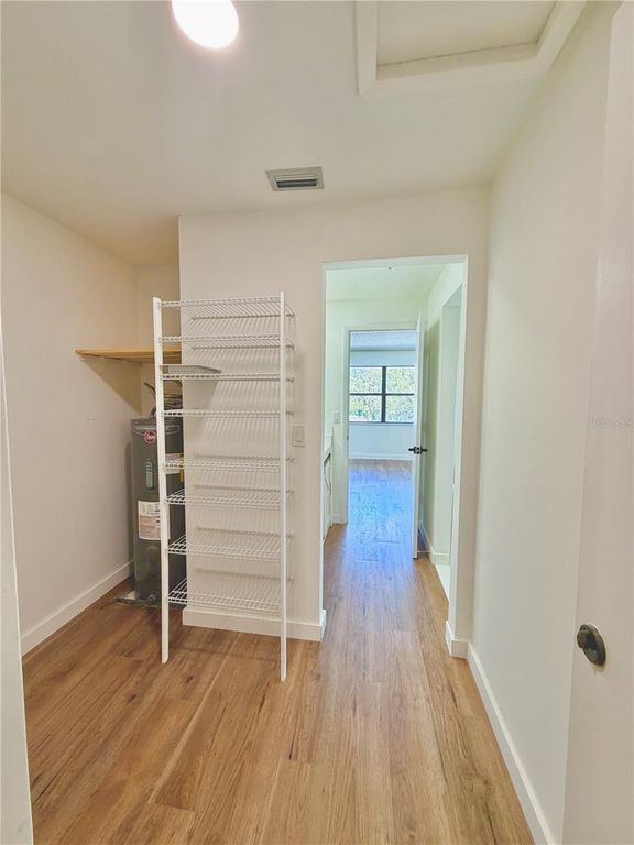 Image 32 of property listing at 994 N BENEVA ROAD T2, Sarasota, FL 34232