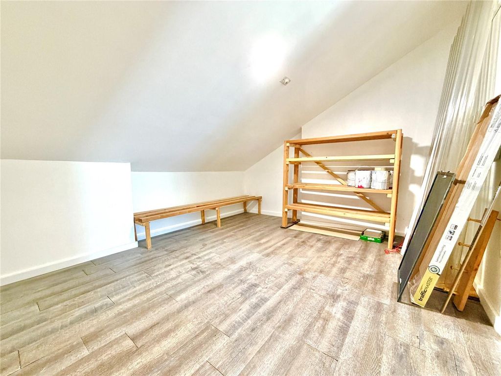 Image 34 of property listing at 994 N BENEVA ROAD T2, Sarasota, FL 34232