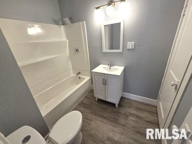 704 S 24TH Street, Mt Vernon, IL 62864