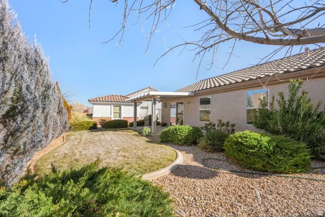 1684 W DESERT ROSE DR, St. George, UT 84790