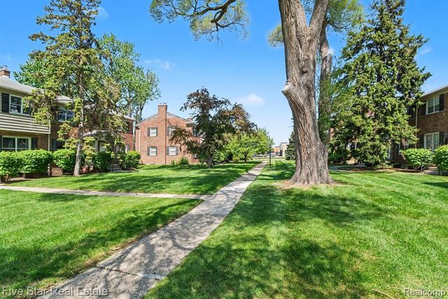 3370 Coolidge Highway, Royal Oak, MI 48073