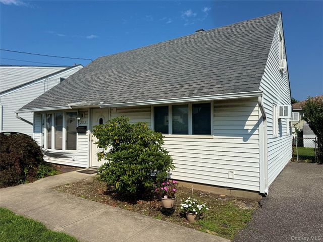 253 Forest Avenue, Massapequa, NY 11758