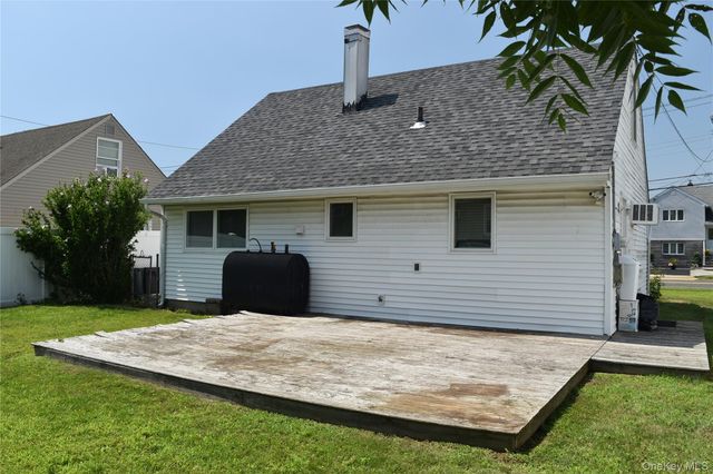 253 Forest Avenue, Massapequa, NY 11758