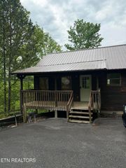2020 Regans Ridge Way, Sevierville, TN 37876