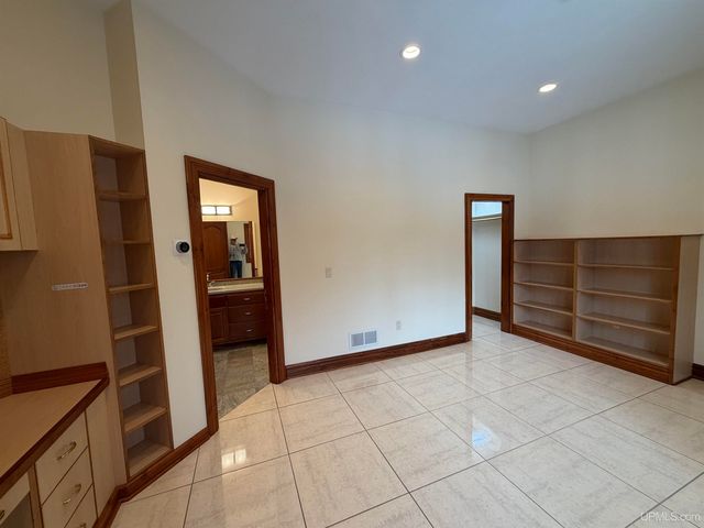 1050 Vistanna Drive, Marquette, MI 49855