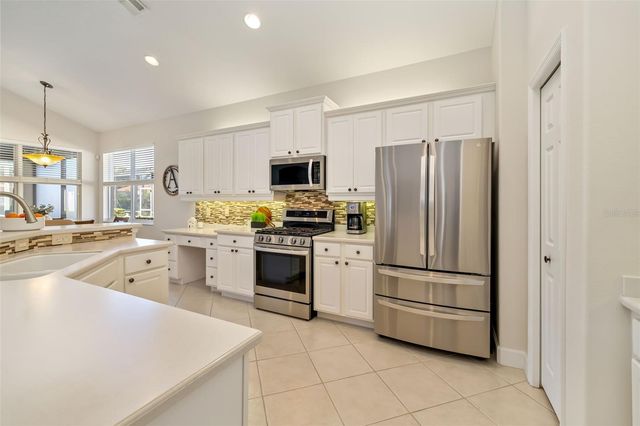 646 FOGGY MORN LANE, Bradenton, FL 34212