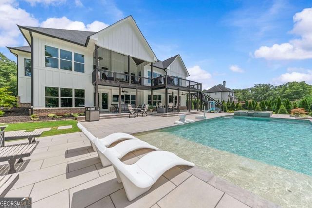 2218 Shoal Creek Road, Buford, GA 30518