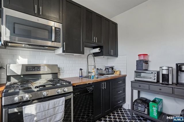 82 Hackensack Street 6, Wood Ridge, NJ 07075