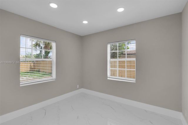 1660 W 26th St, Riviera Beach, FL 33404