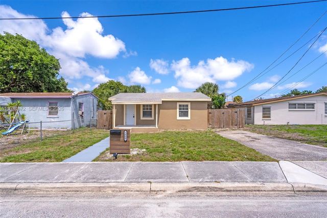 1660 W 26th St, Riviera Beach, FL 33404