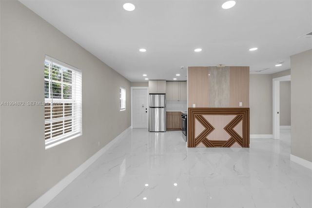 1660 W 26th St, Riviera Beach, FL 33404
