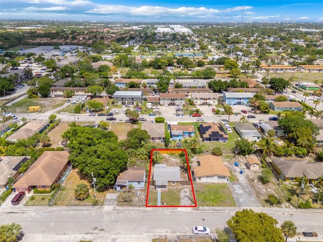 1660 W 26th St, Riviera Beach, FL 33404
