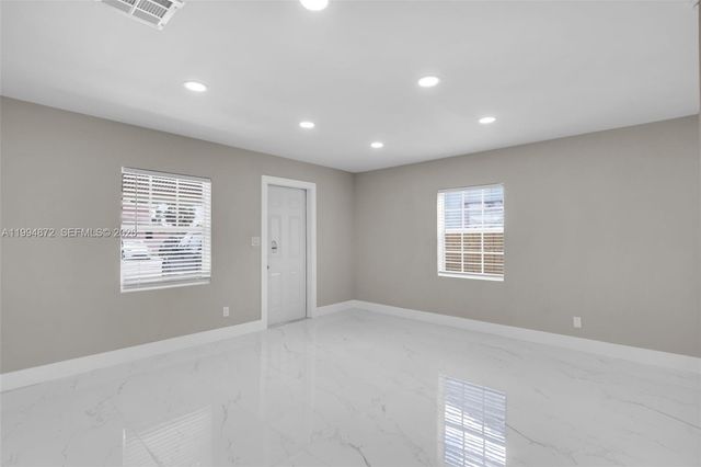 1660 W 26th St, Riviera Beach, FL 33404