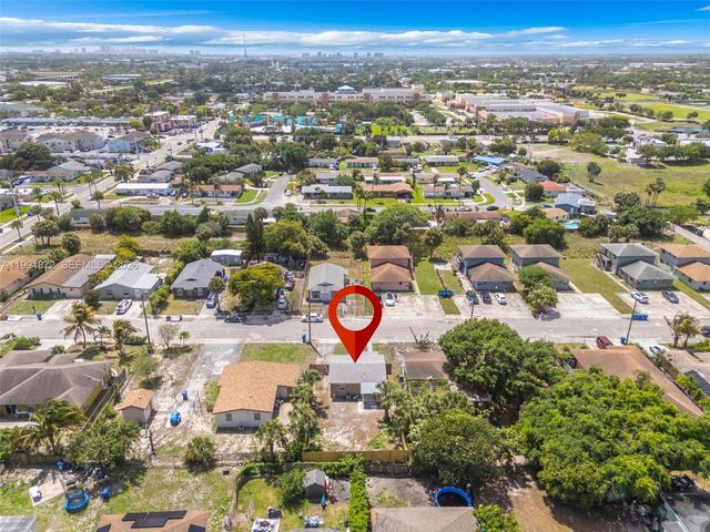 1660 W 26th St, Riviera Beach, FL 33404