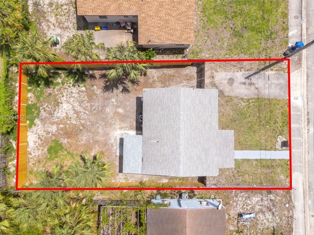 1660 W 26th St, Riviera Beach, FL 33404
