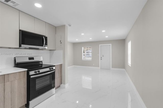 1660 W 26th St, Riviera Beach, FL 33404
