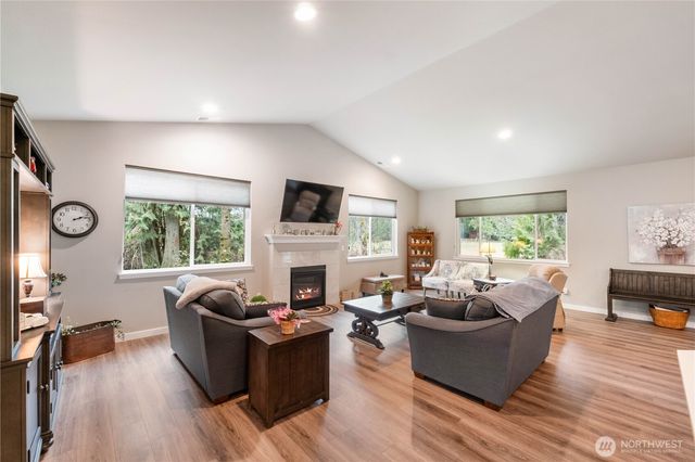 14528 Bingham Avenue E, Tacoma, WA 98446