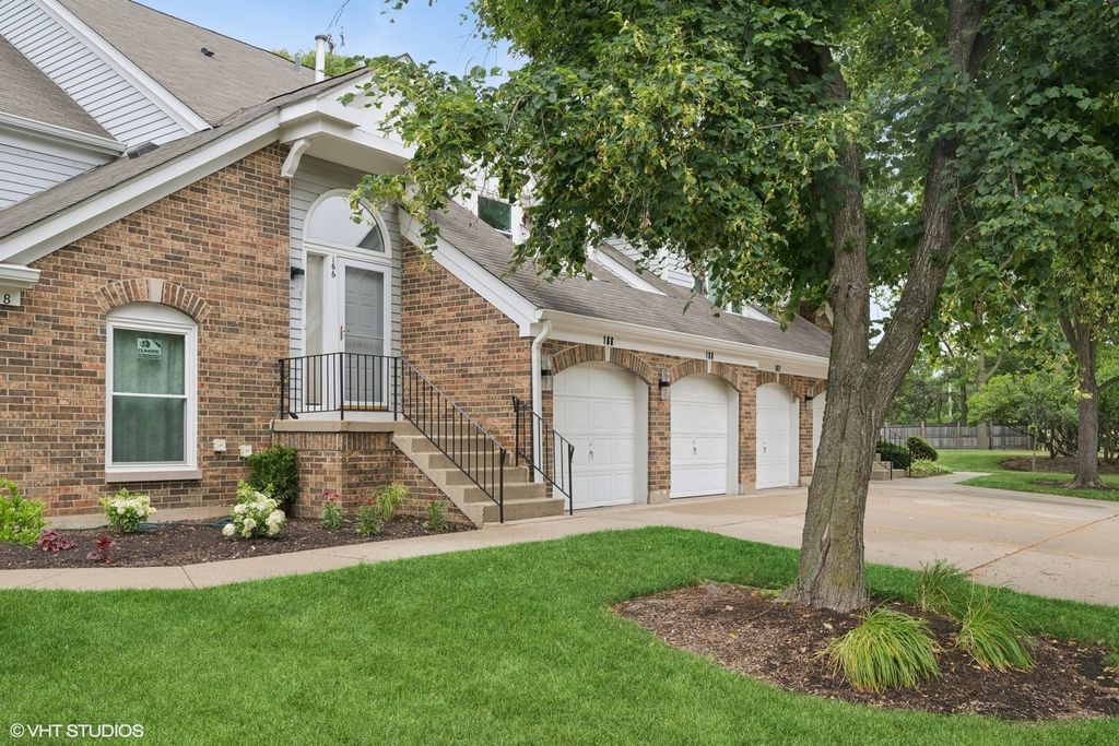 166 Willow Parkway 166, Buffalo Grove, IL 60089