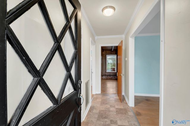 2515 Gladstone Drive NE, Huntsville, AL 35811