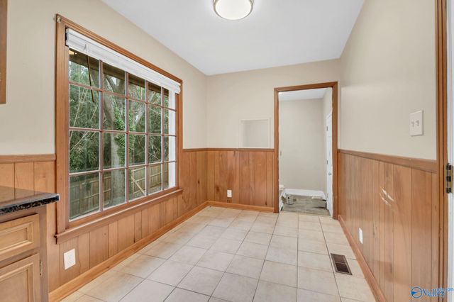 2515 Gladstone Drive NE, Huntsville, AL 35811