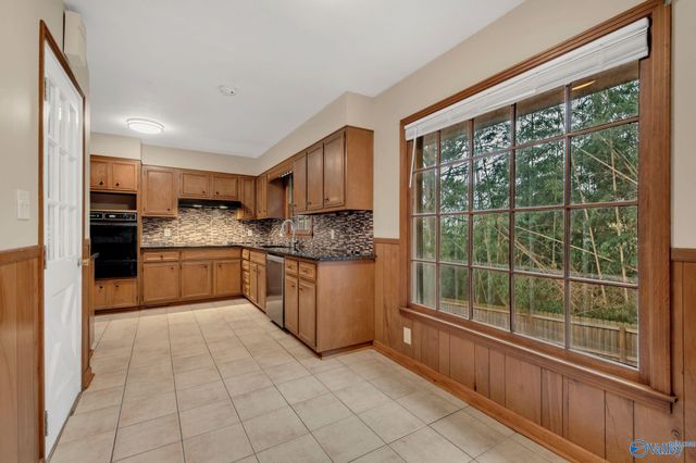 2515 Gladstone Drive NE, Huntsville, AL 35811