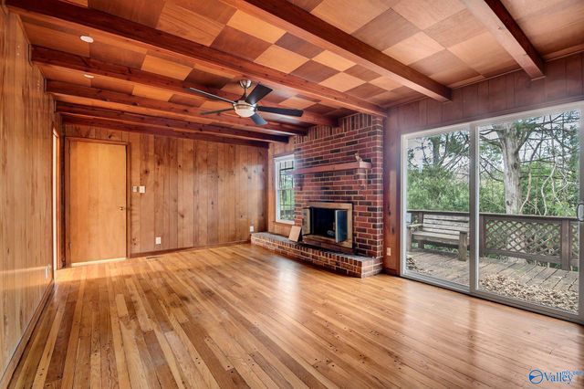 2515 Gladstone Drive NE, Huntsville, AL 35811