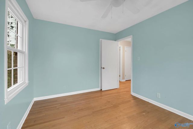 2515 Gladstone Drive NE, Huntsville, AL 35811