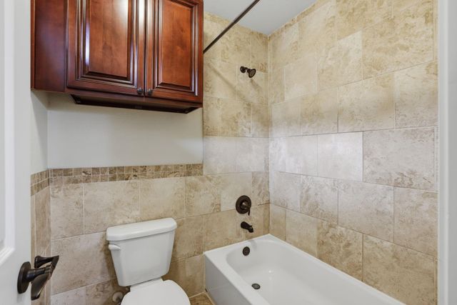 14314 N Cashel Oak Drive, Houston, TX 77069