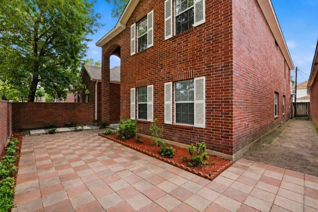 14314 N Cashel Oak Drive, Houston, TX 77069