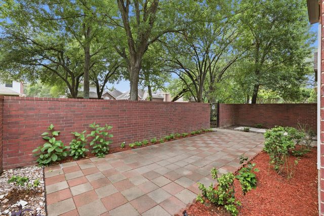 14314 N Cashel Oak Drive, Houston, TX 77069