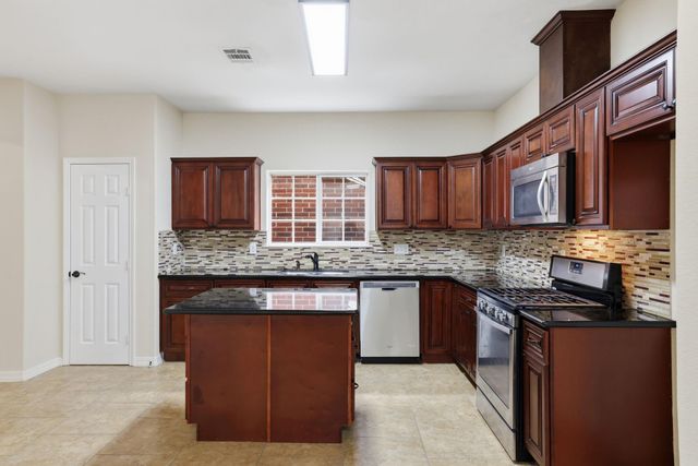 14314 N Cashel Oak Drive, Houston, TX 77069