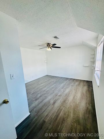 2422 E 59th Court 4, Tulsa, OK 74105