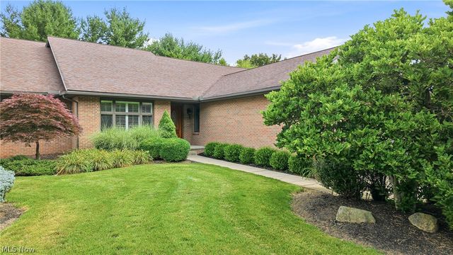 3721 Mercedes Place 10, Canfield, OH 44406