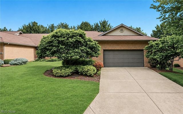 3721 Mercedes Place 10, Canfield, OH 44406