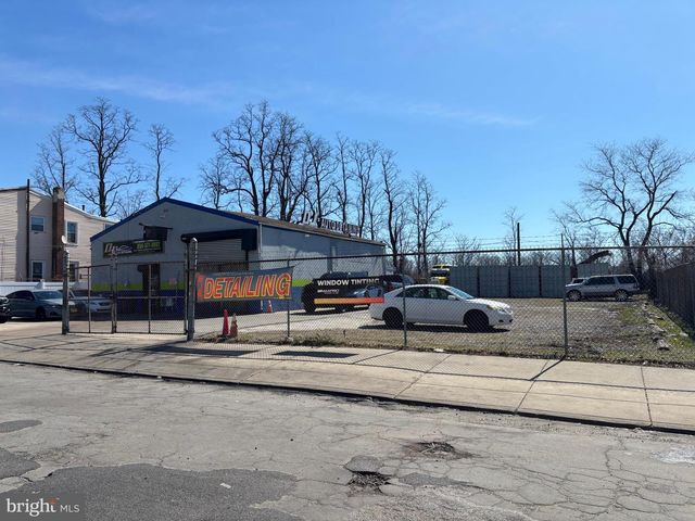 2722 SHERMAN AVE, Camden, NJ 08105