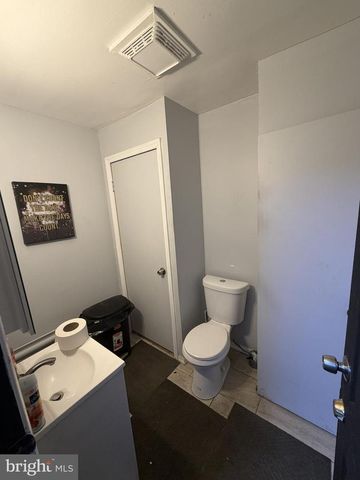 2722 SHERMAN AVE, Camden, NJ 08105